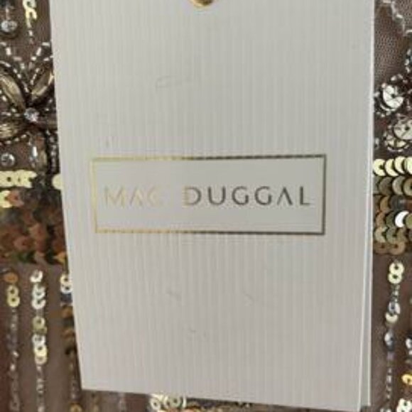 Mac Dugal gown - Picture 4 of 6